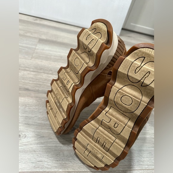 SOREL Kinetic Short Boots Suede - Picture 7 of 8